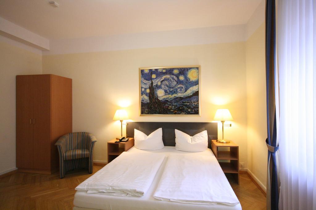 Altstadt Hotel Heidelberg Exterior photo