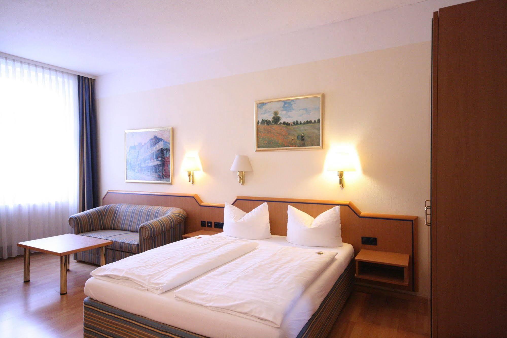 Altstadt Hotel Heidelberg Exterior photo